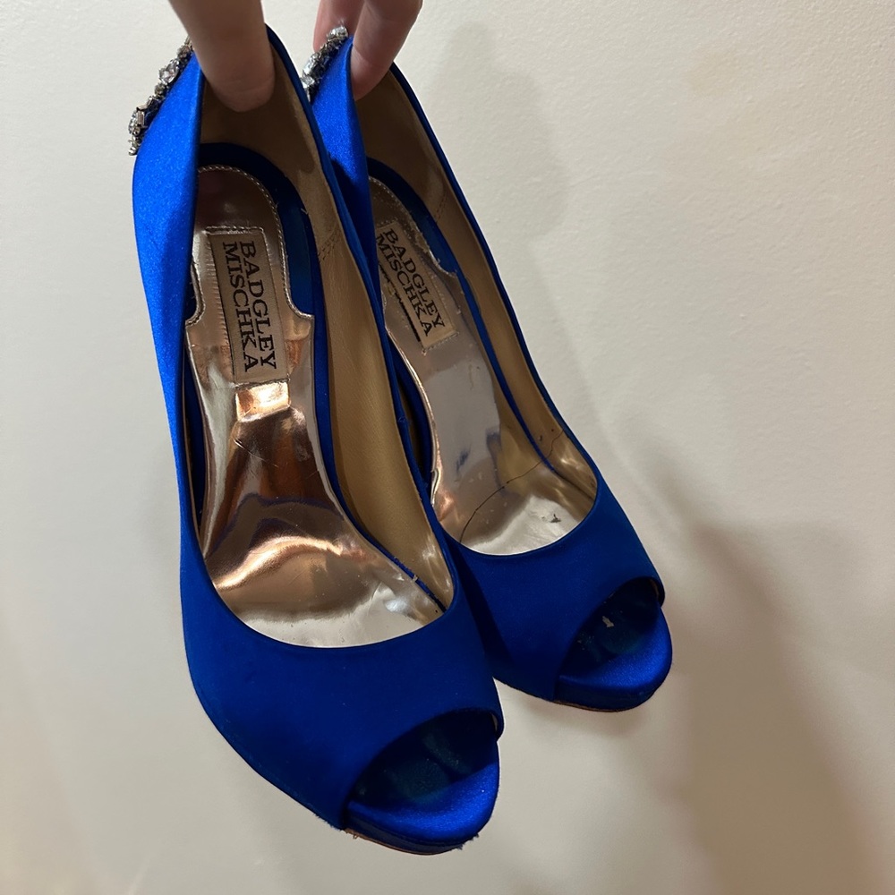Beautiful heels 💙🦋